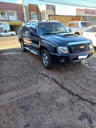CHEVROLET S10 2.8 EXECUTIVE 4X4 CD 12V TURBO ELECTRONIC INTERCOOLER DIESEL 4P MANUAL